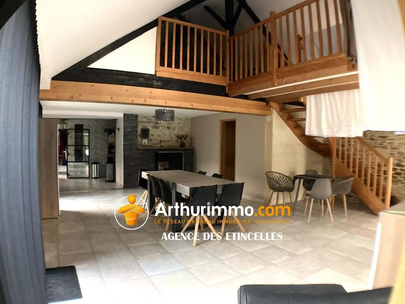 Maison - 278 m² - 8 pièces