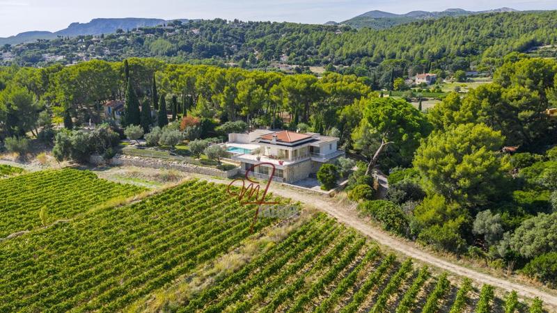 Villa - 245 m² - 5 pièces