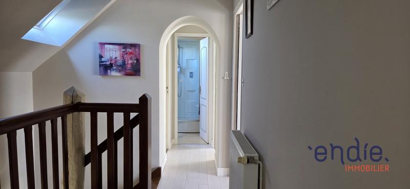 Maison - 295 m² - 16 pièces