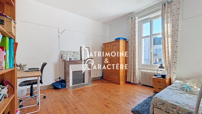 Maison - 213 m² - 11 pièces