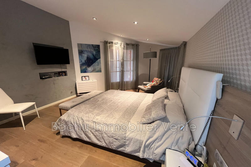 Villa - 200 m² - 5 pièces