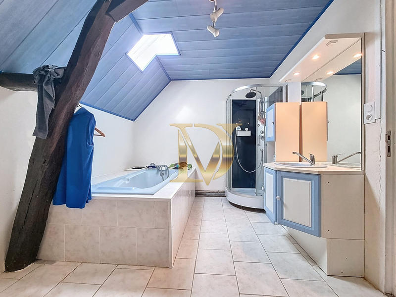 Maison ancienne - 181 m² - 6 pièces