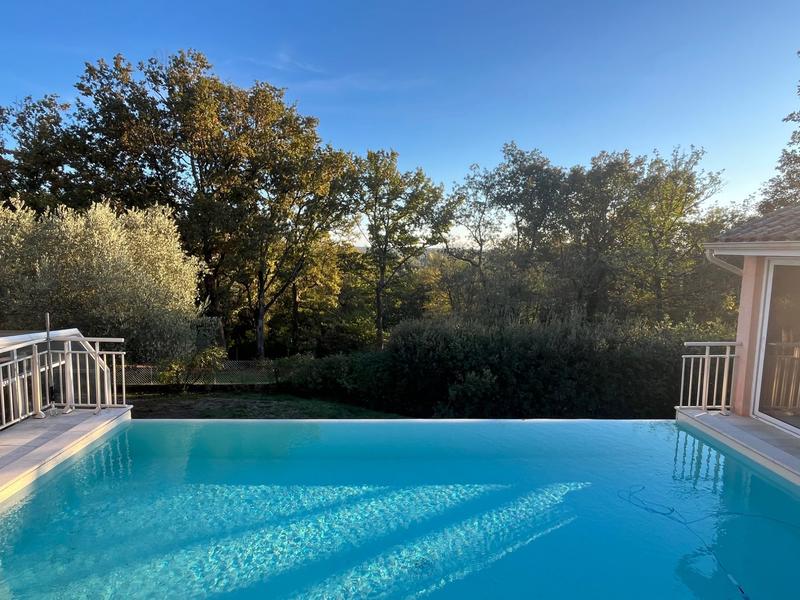 Maison contemporaine - 267 m² - 10 pièces