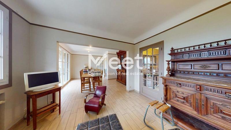 Pavillon - 316 m² - 12 pièces