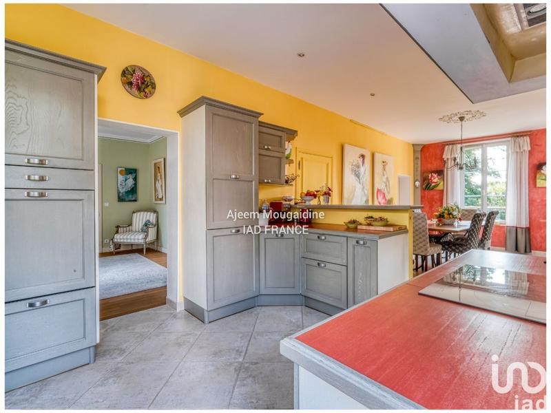 Maison - 226 m² - 9 pièces