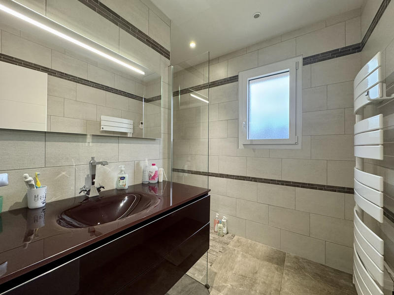 Maison - 168 m² - 7 pièces