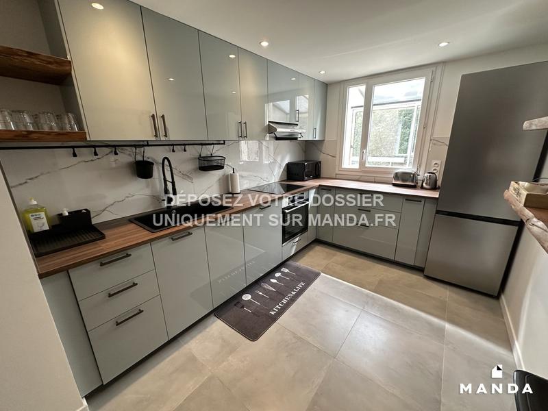 Chambre - 10 m² - 7 pièces