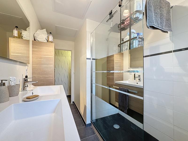 Maison - 94 m² - 6 pièces