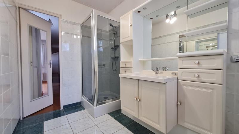 Maison - 200 m² - 4 pièces