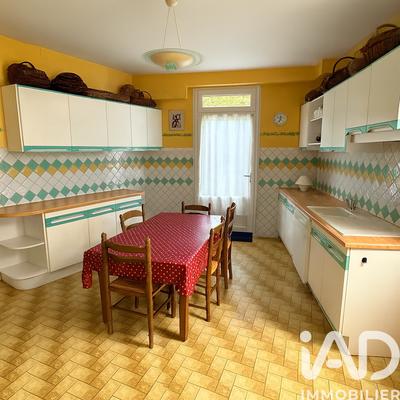 Maison - 144 m² - 5 pièces