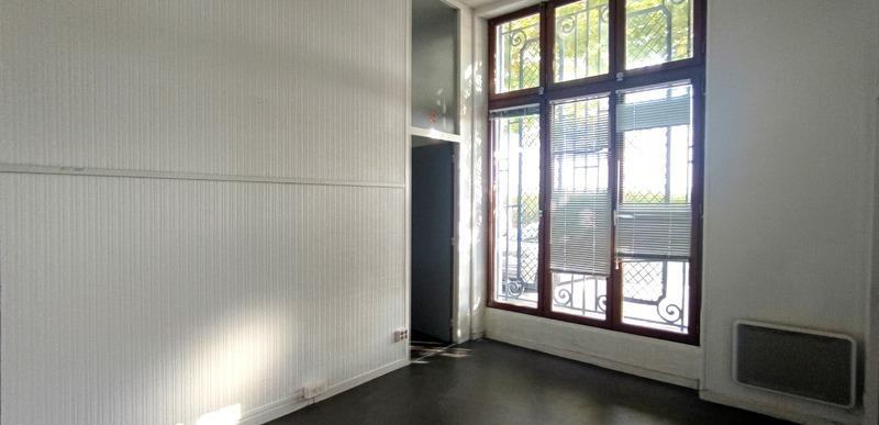 Bureau - 96 m² - 8 pièces