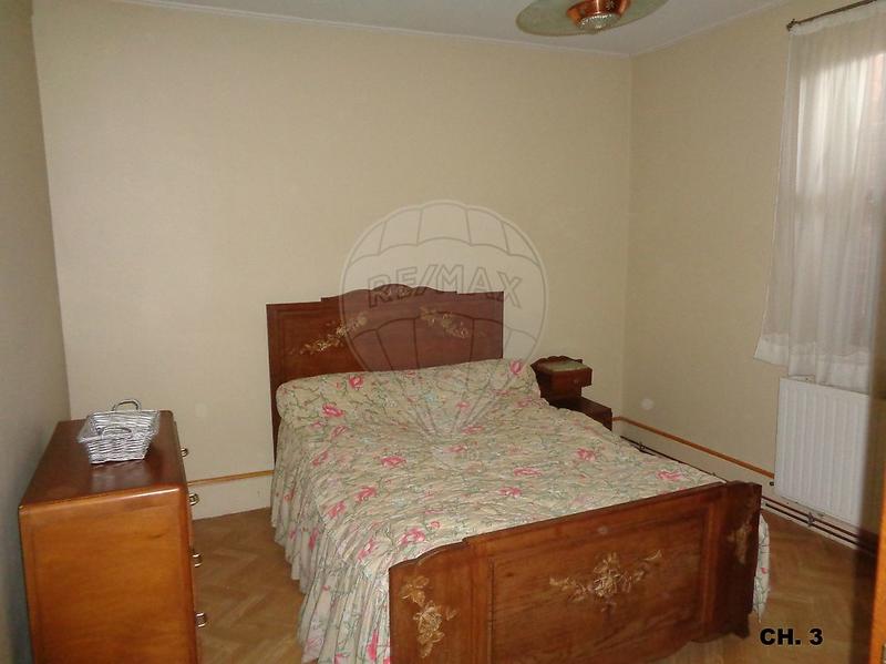 Maison - 170 m² - 9 pièces