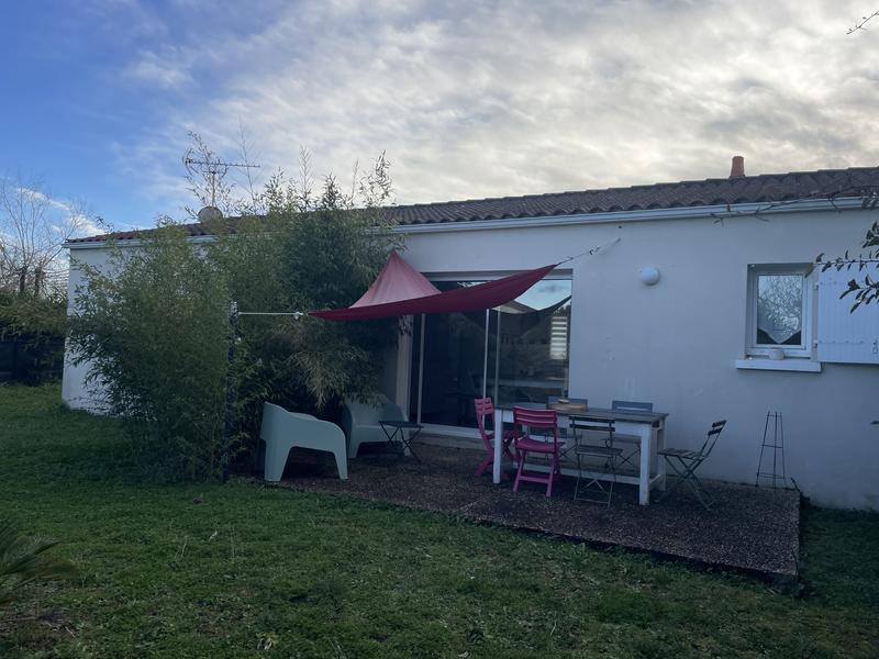 Maison traditionnelle - 90 m² - 4 pièces