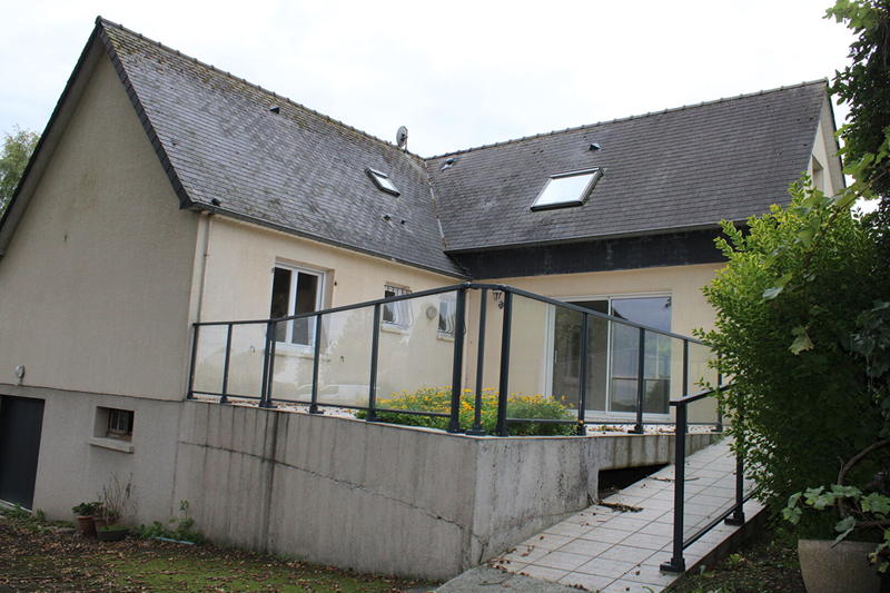 Maison - 150 m² - 8 pièces