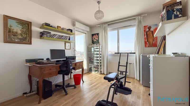 Appartement - 125 m² - 5 pièces