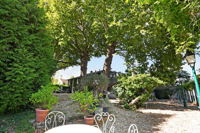 Propriété - 436 m² - 17 pièces