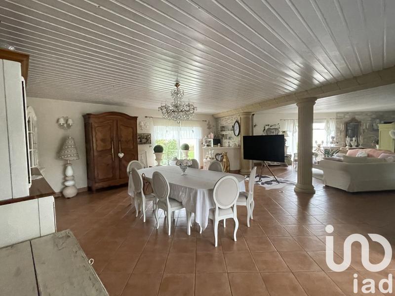 Maison - 240 m² - 5 pièces