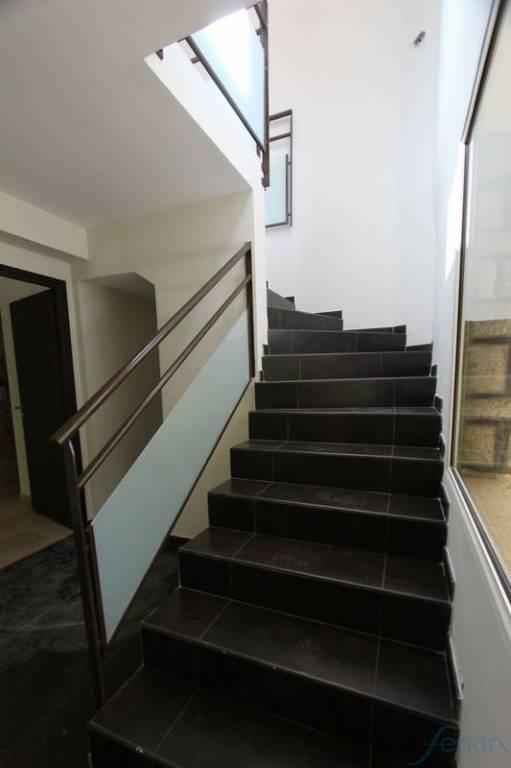 Maison - 150 m² - 10 pièces