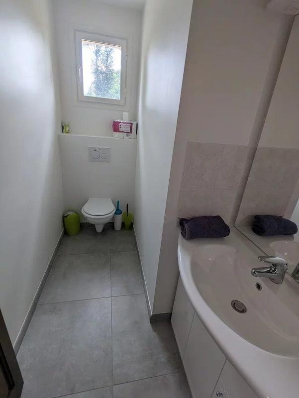 Maison - 219 m² - 8 pièces