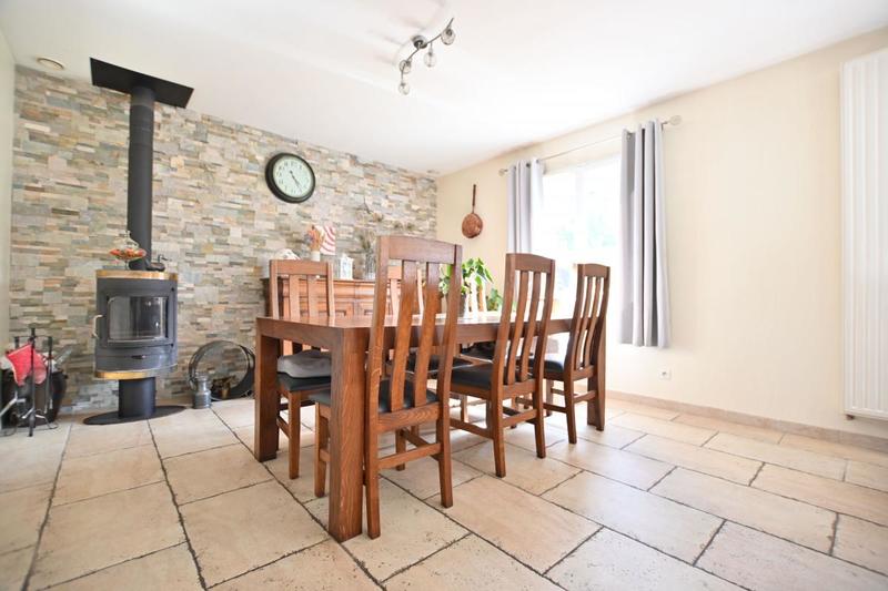 Maison - 99 m² - 4 pièces