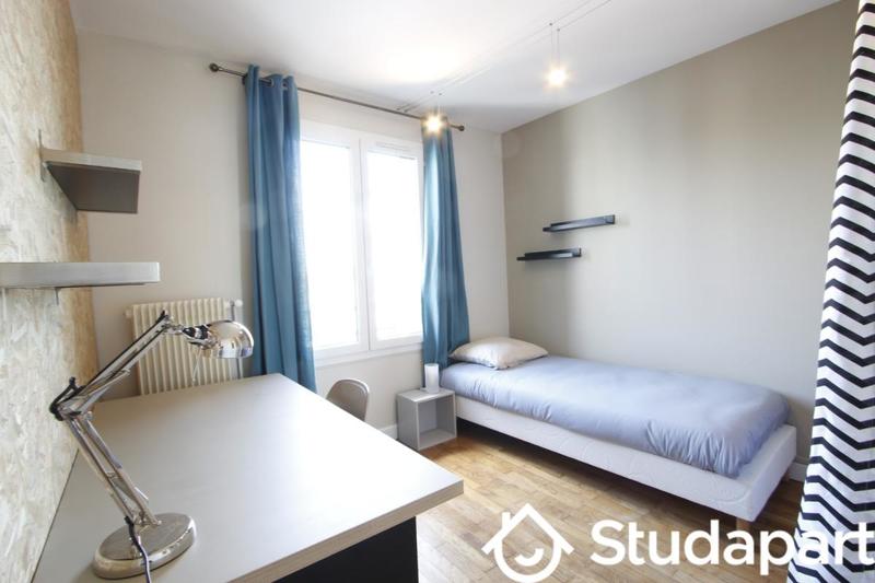 Chambre - 10 m² - 1 pièce