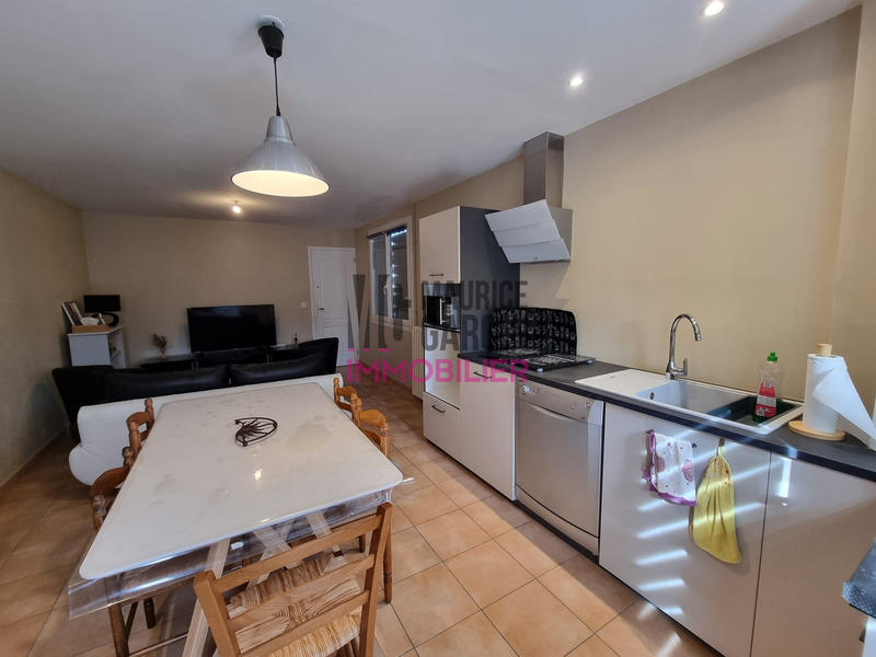 Maison - 210 m² - 8 pièces