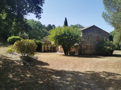 Mas - 250 m² - 7 pièces