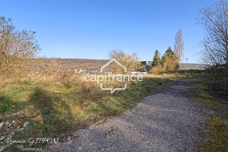 Terrain constructible - 1 132 m²