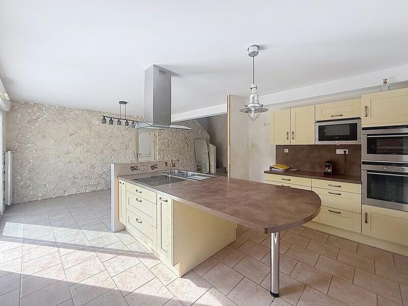 Maison - 163 m² - 6 pièces