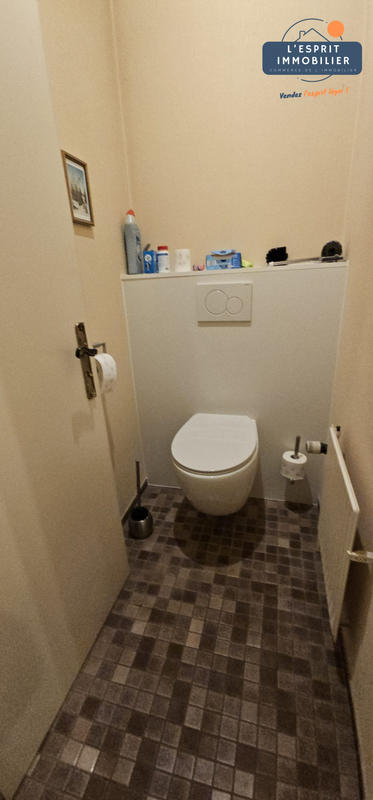 Maison - 223 m² - 7 pièces