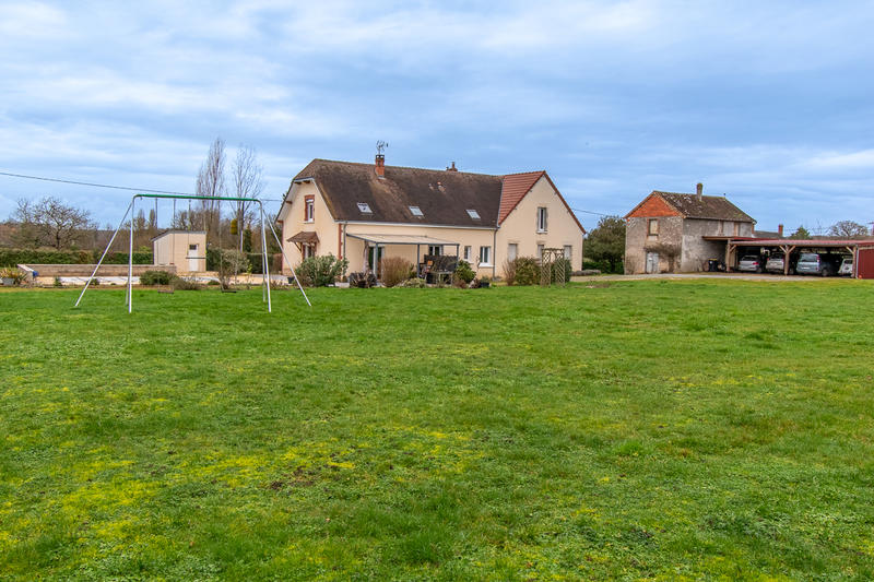 Maison - 281 m² - 10 pièces