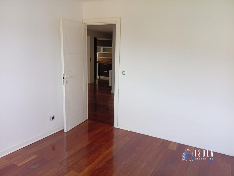 Appartement - 79 m² - 4 pièces