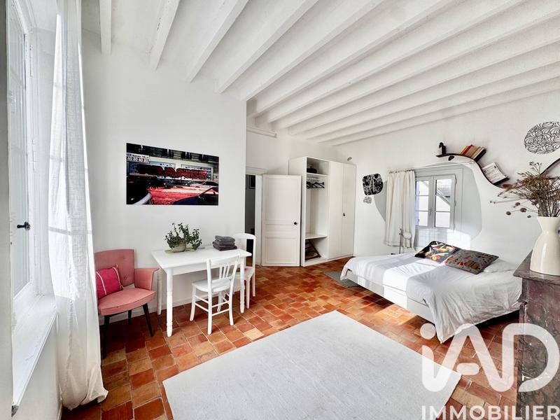 Maison - 217 m² - 7 pièces