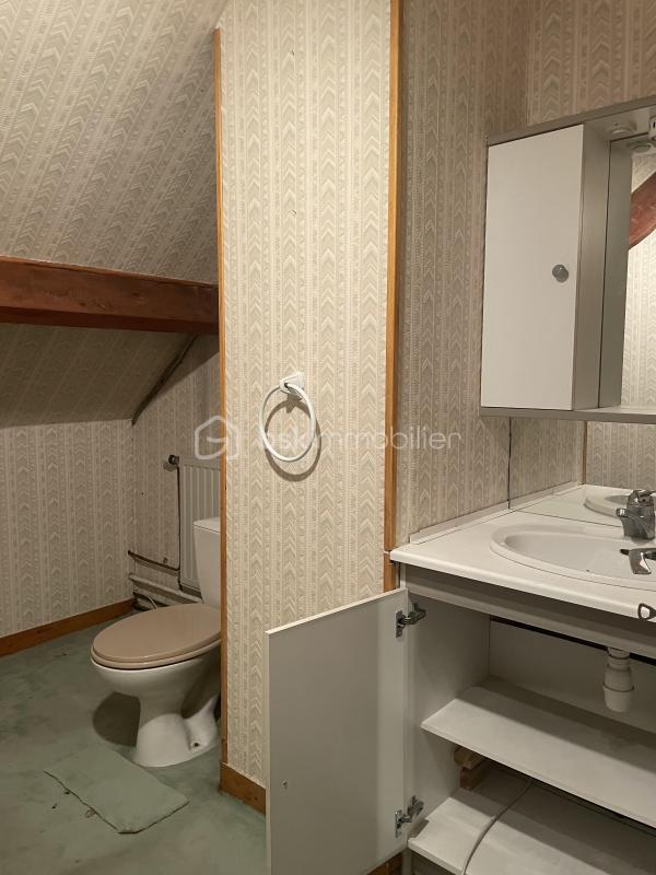 Maison traditionnelle - 169 m² - 7 pièces