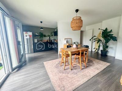 Appartement - 83 m² - 4 pièces
