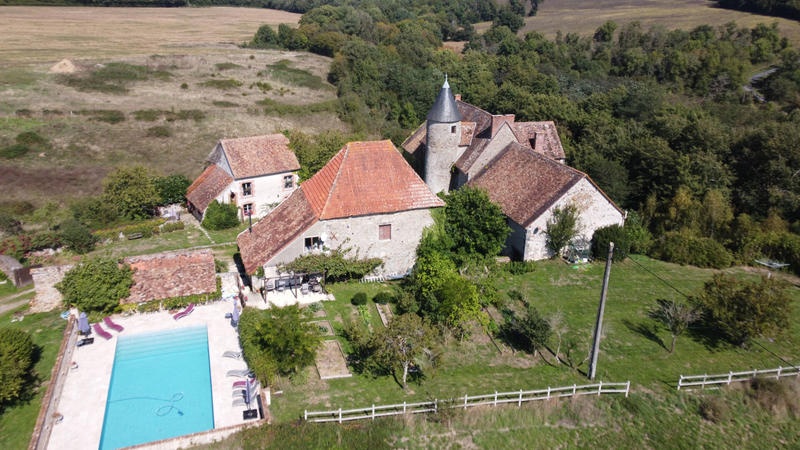 Château - 197 m² - 11 pièces