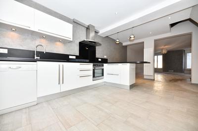 Maison - 155 m² - 6 pièces