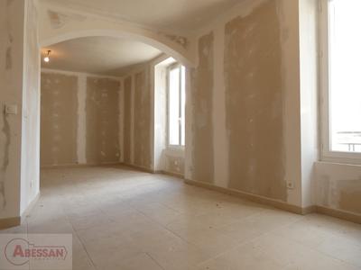 Maison de village - 80 m² - 4 pièces