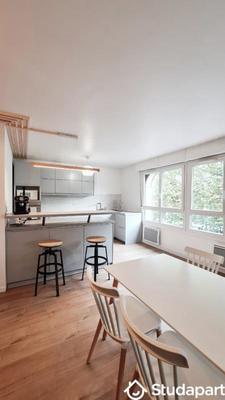 Chambre - 11 m² - 1 pièce