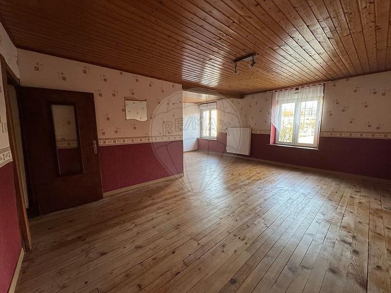 Maison - 240 m² - 7 pièces