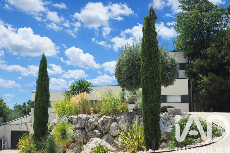 Maison de maîtres - 250 m² - 7 pièces