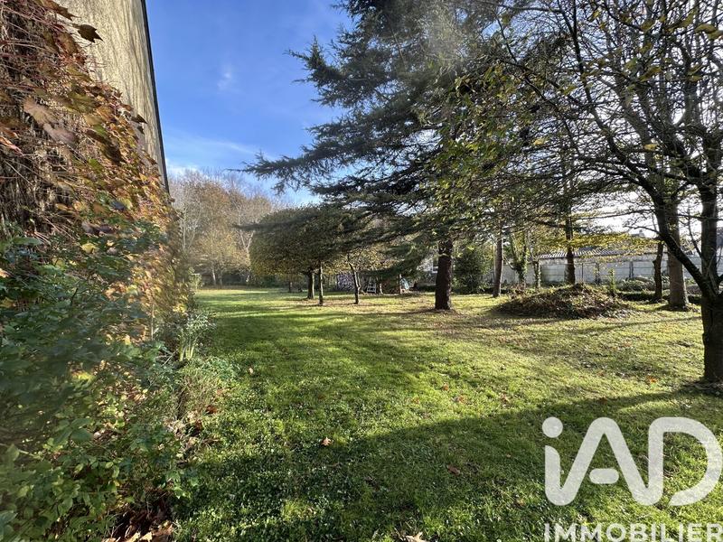 Maison - 268 m² - 9 pièces