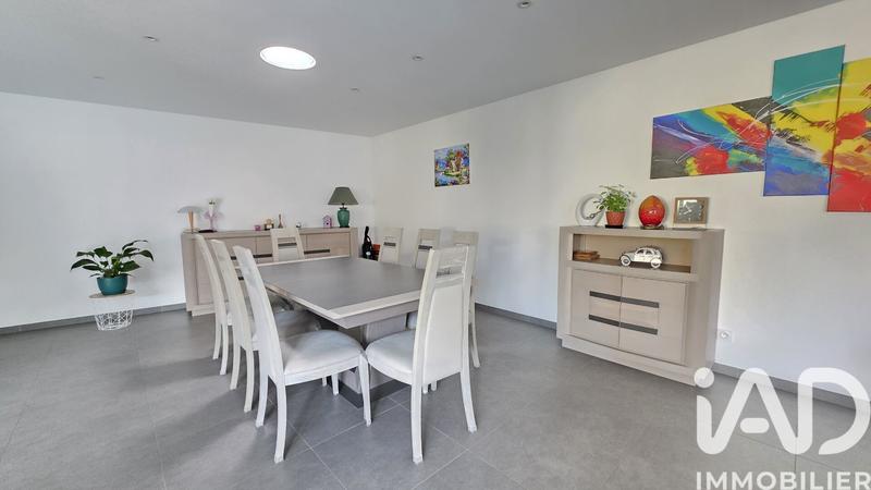 Maison - 177 m² - 6 pièces