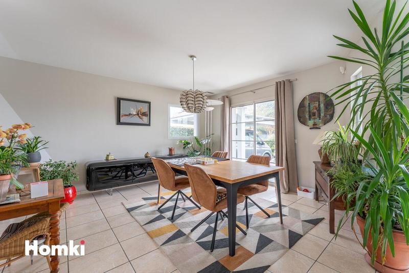 Maison - 140 m² - 5 pièces