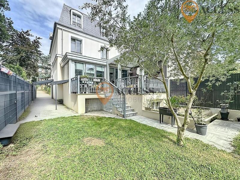 Maison - 170 m² - 7 pièces