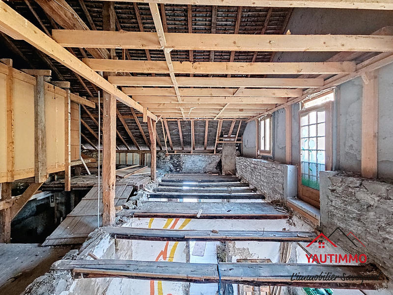 Appartement - 200 m² - 1 pièce