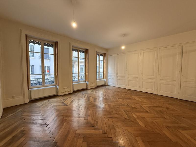 Appartement - 88 m² - 3 pièces