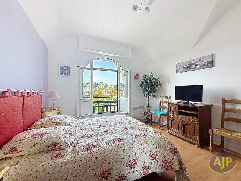 Appartement - 88 m² - 3 pièces