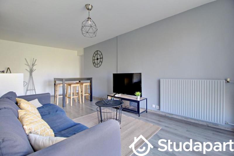 Chambre - 11 m² - 1 pièce