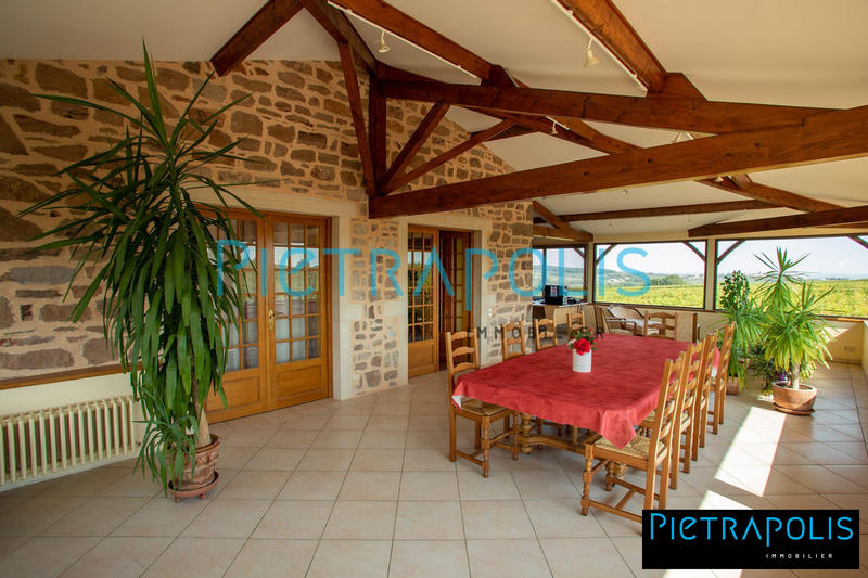 Maison ancienne - 400 m² - 16 pièces